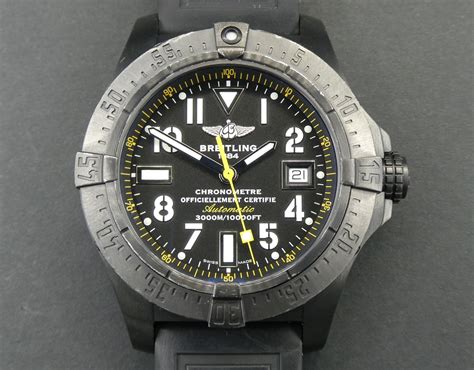 Buy Used Breitling Avenger M17330B2/BC05 